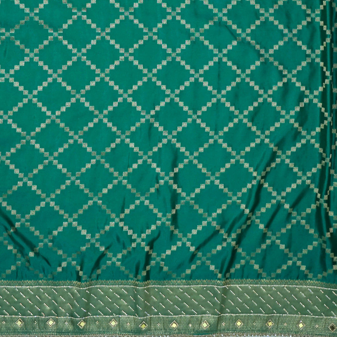 Samrudhi silk saree in vibrant combination of emerald green and lime green with a lustrous Banarasi silk finish.