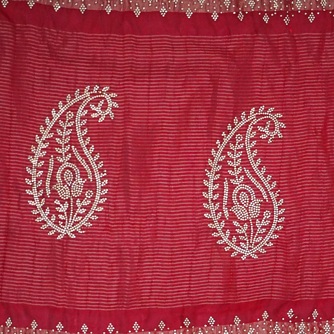 Ratnalekha silk saree in vibrant deep red base accentuated with intricate gold zari embroidery,