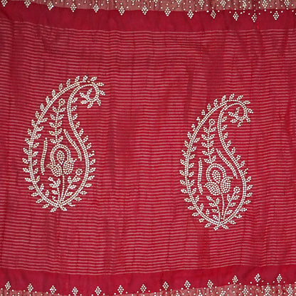 Ratnalekha silk saree in vibrant deep red base accentuated with intricate gold zari embroidery,