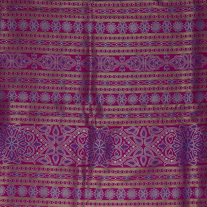 Magenta Stravi Silk Saree with lavender pall and Gold Zari.